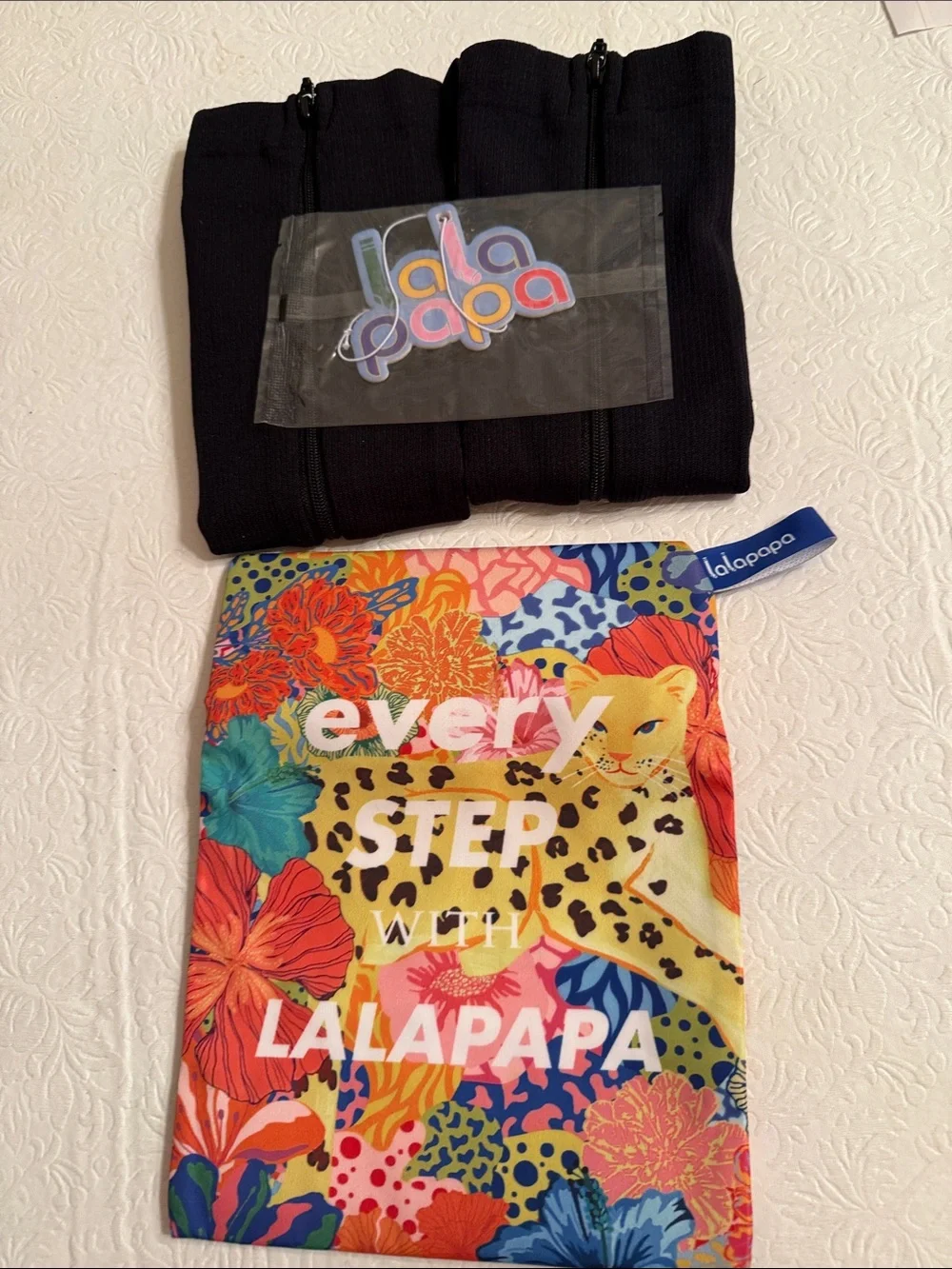 Lalapapa black zippered